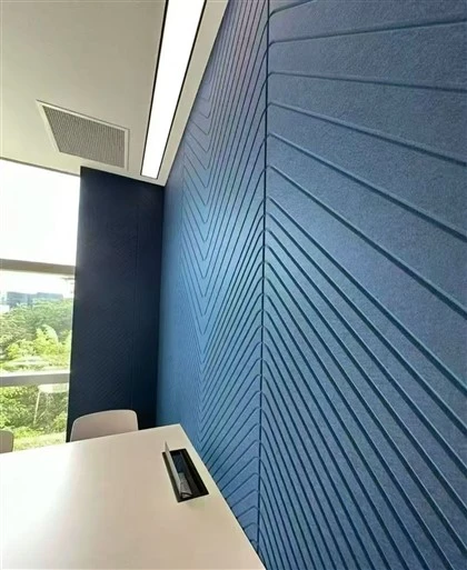 Akustické stenové panely z polyesterových vlákien